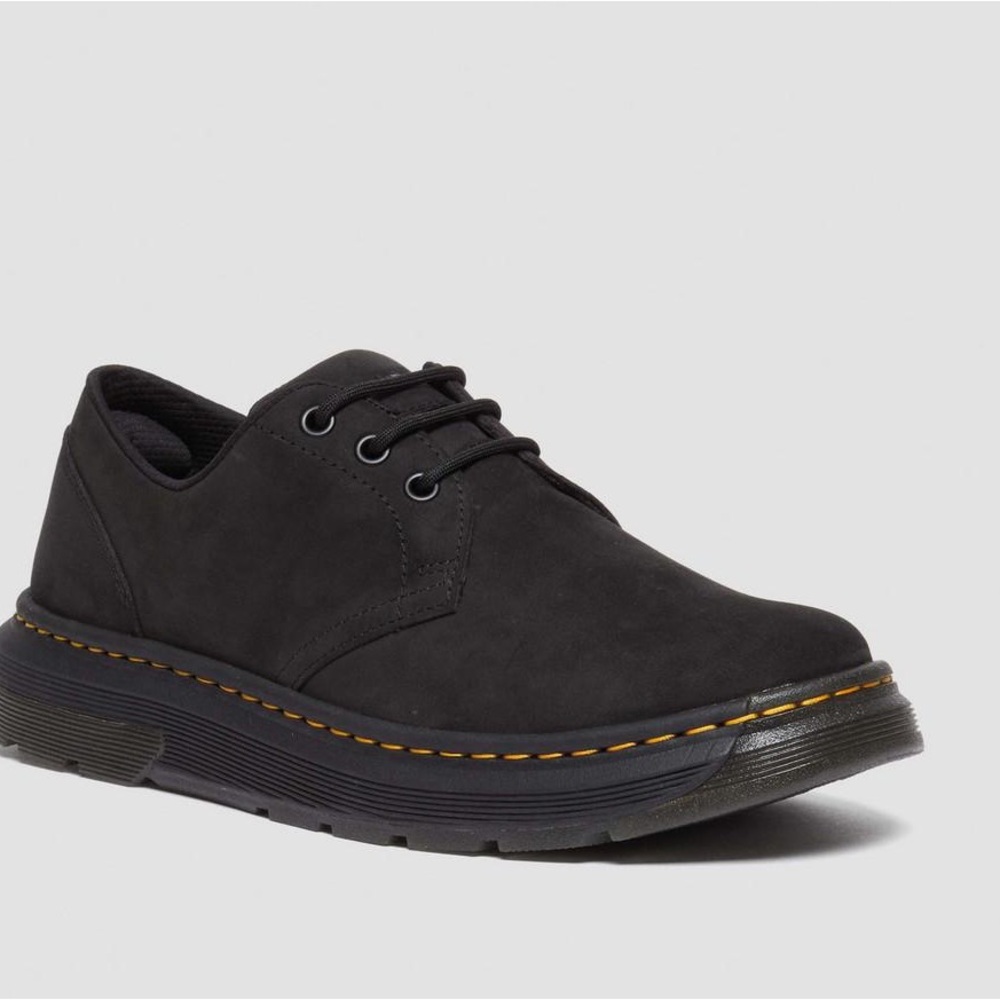 Dr Martens
CREWSON LO BUFFBUCK LEATHER CASUAL SHOES